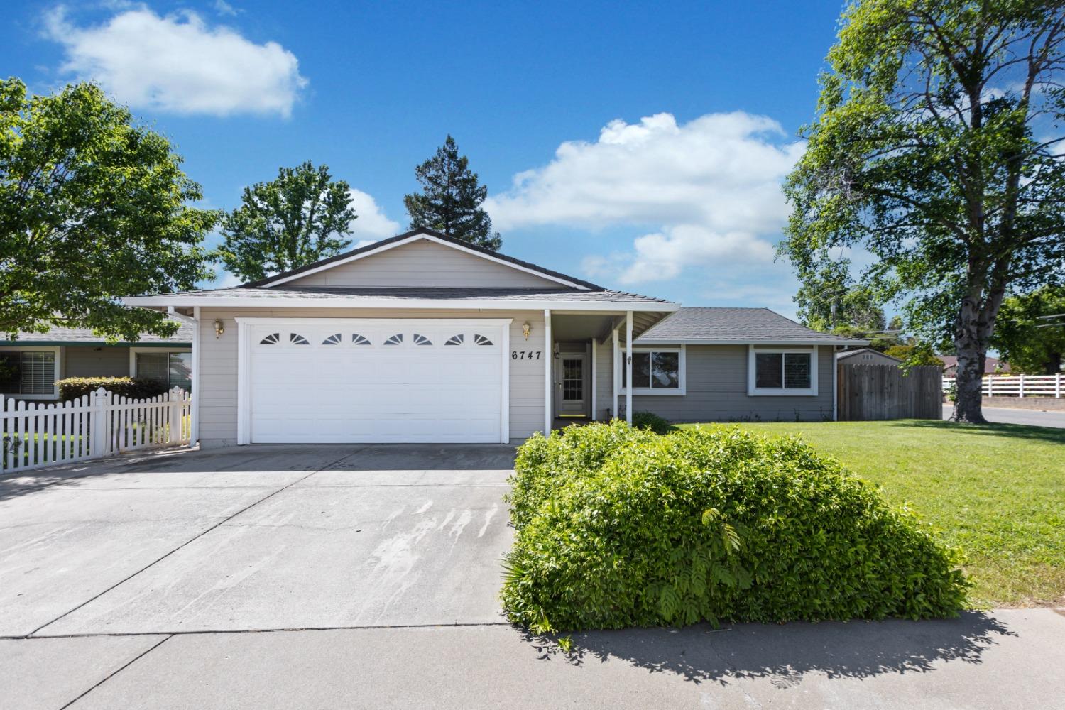 Detail Gallery Image 1 of 1 For 6747 Sun Brae Ct, Rio Linda,  CA 95673 - 3 Beds | 2 Baths