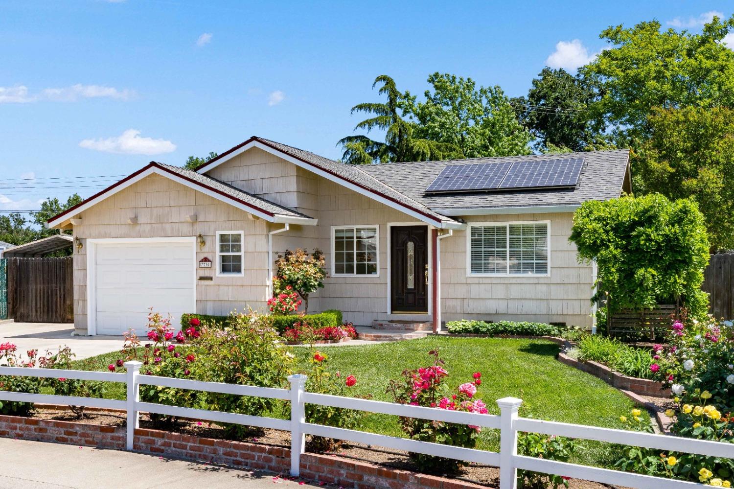 Photo of 7730 Kilts Ct in Antelope, CA