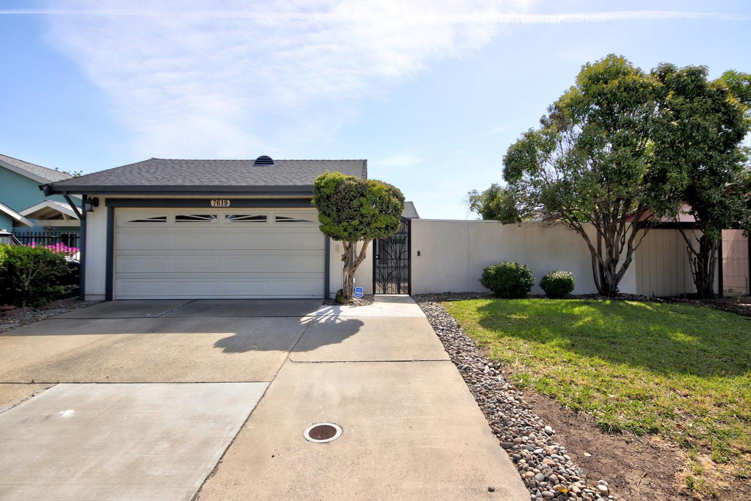 Photo of 7619 Meadowstone Dr in Sacramento, CA