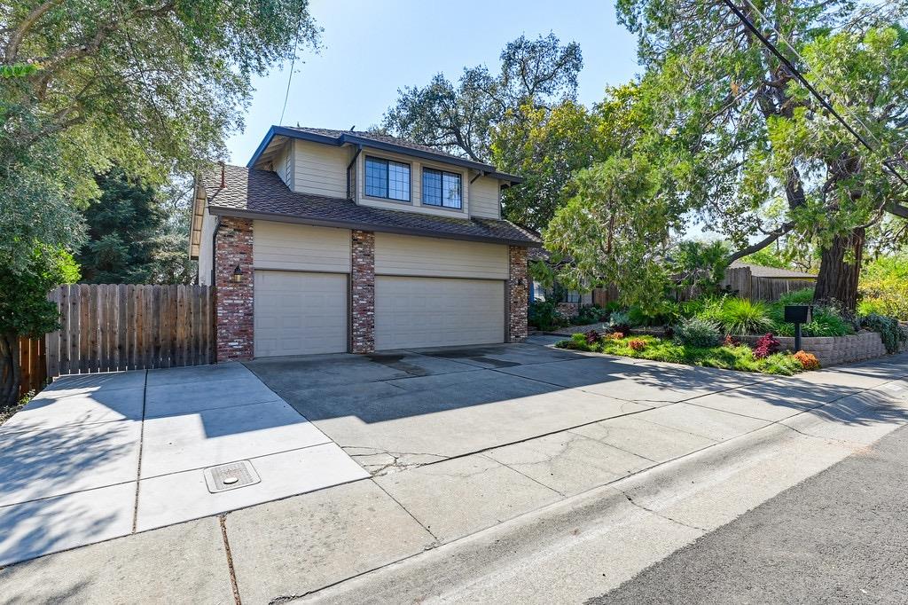Photo of 7716 Doneva Ave in Fair Oaks, CA