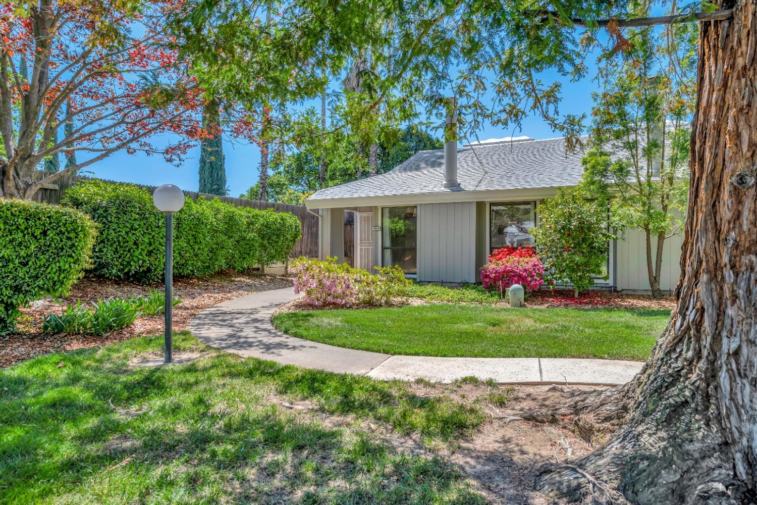 Photo of 3709 Gold Creek Ln in Sacramento, CA