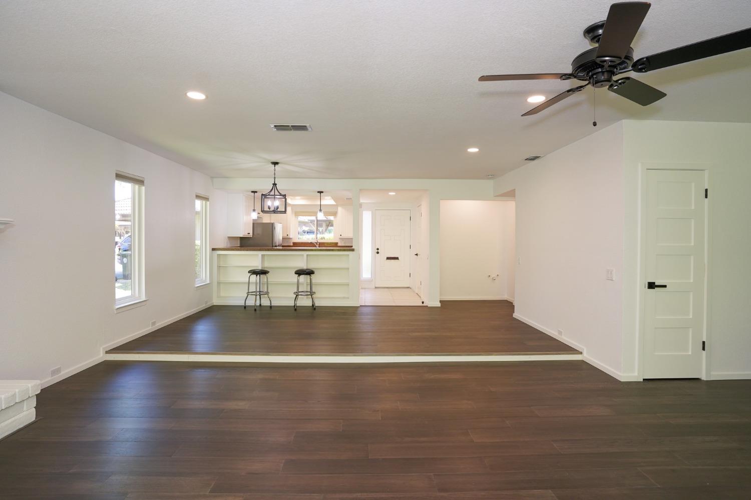 Photo #6: 223039889 Listing 