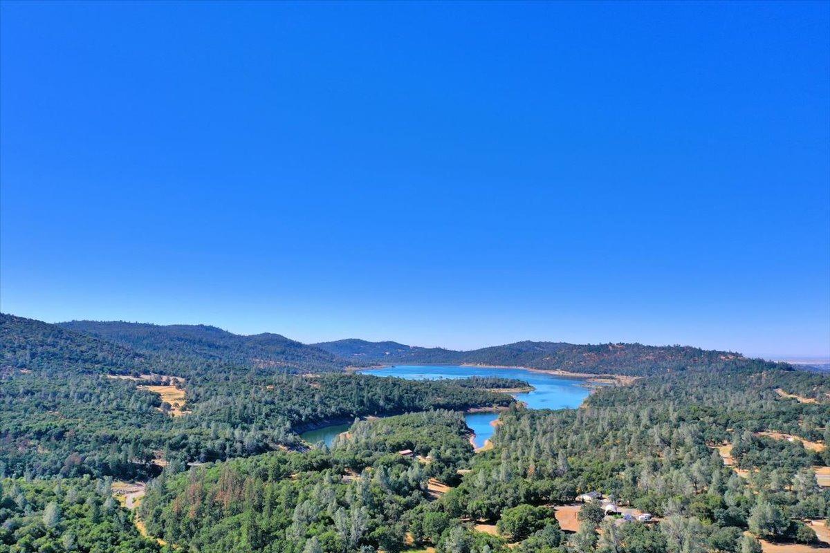 Photo of 14095 Willow Glen Rd in Oregon House, CA