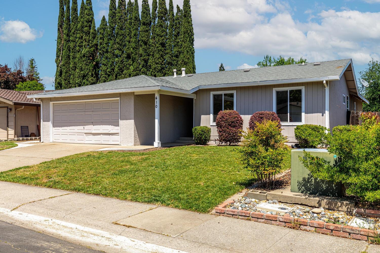 410 Lyndhurst Avenue, Roseville, CA 95678