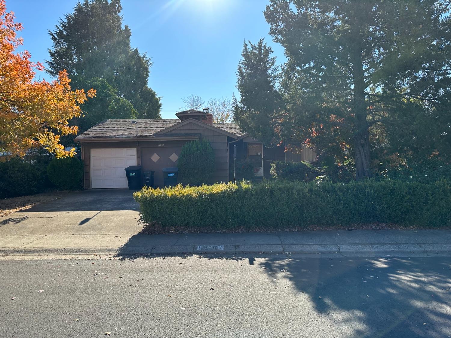 Photo of 8956 Rosewood Dr in Sacramento, CA