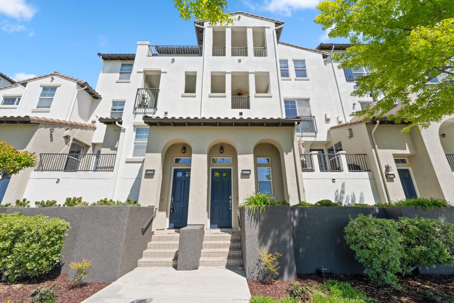 Photo of 4355 Brannigan St in Dublin, CA