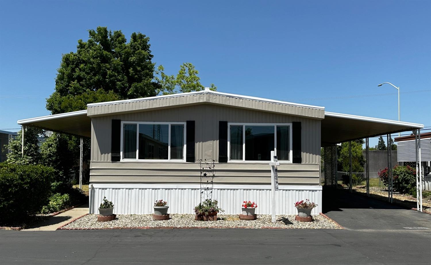 Photo of 6413 Capital Cir #11 in Sacramento, CA