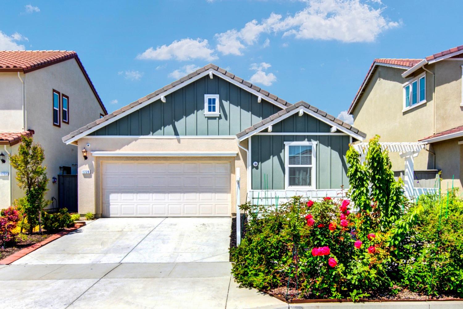 Photo of 1728 Sander St in Woodland, CA