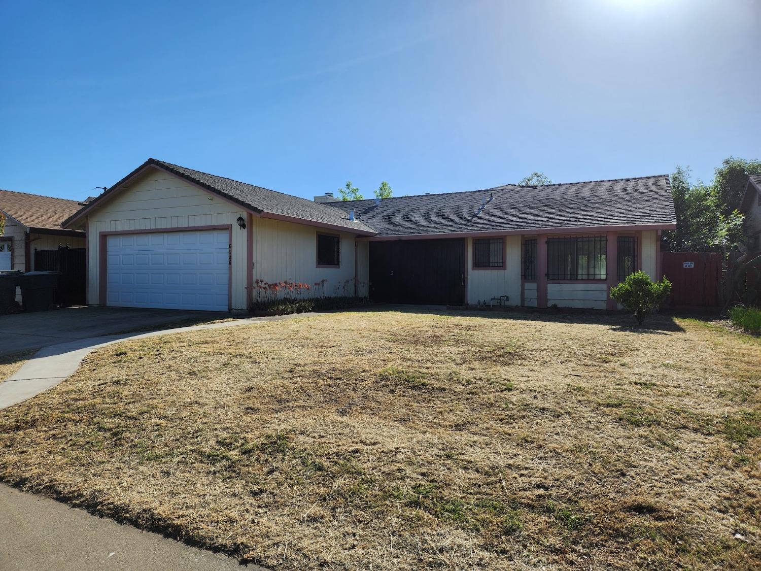 Photo of 6126 Lucero Dr in Sacramento, CA