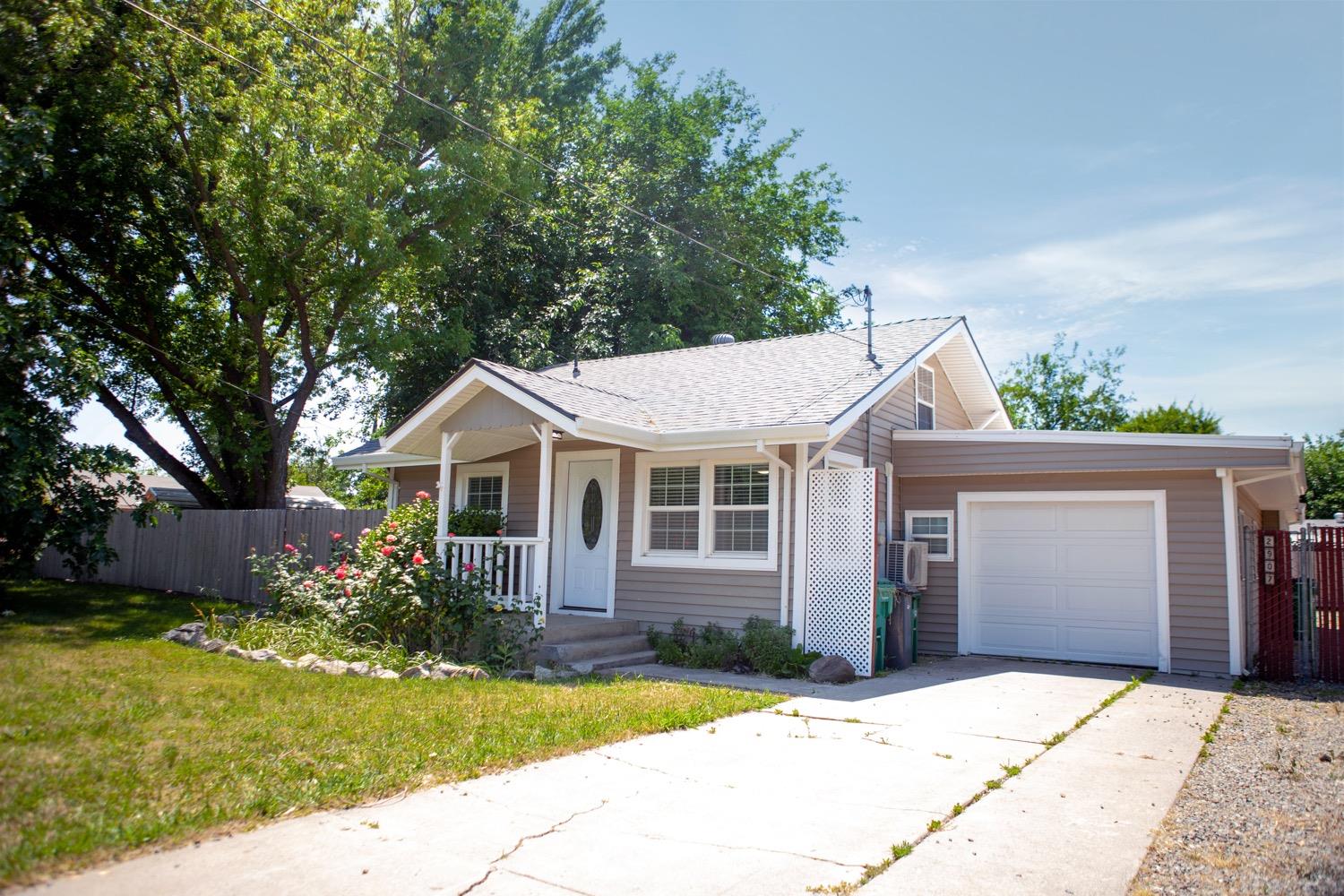 Photo of 2907 5th St in Biggs, CA