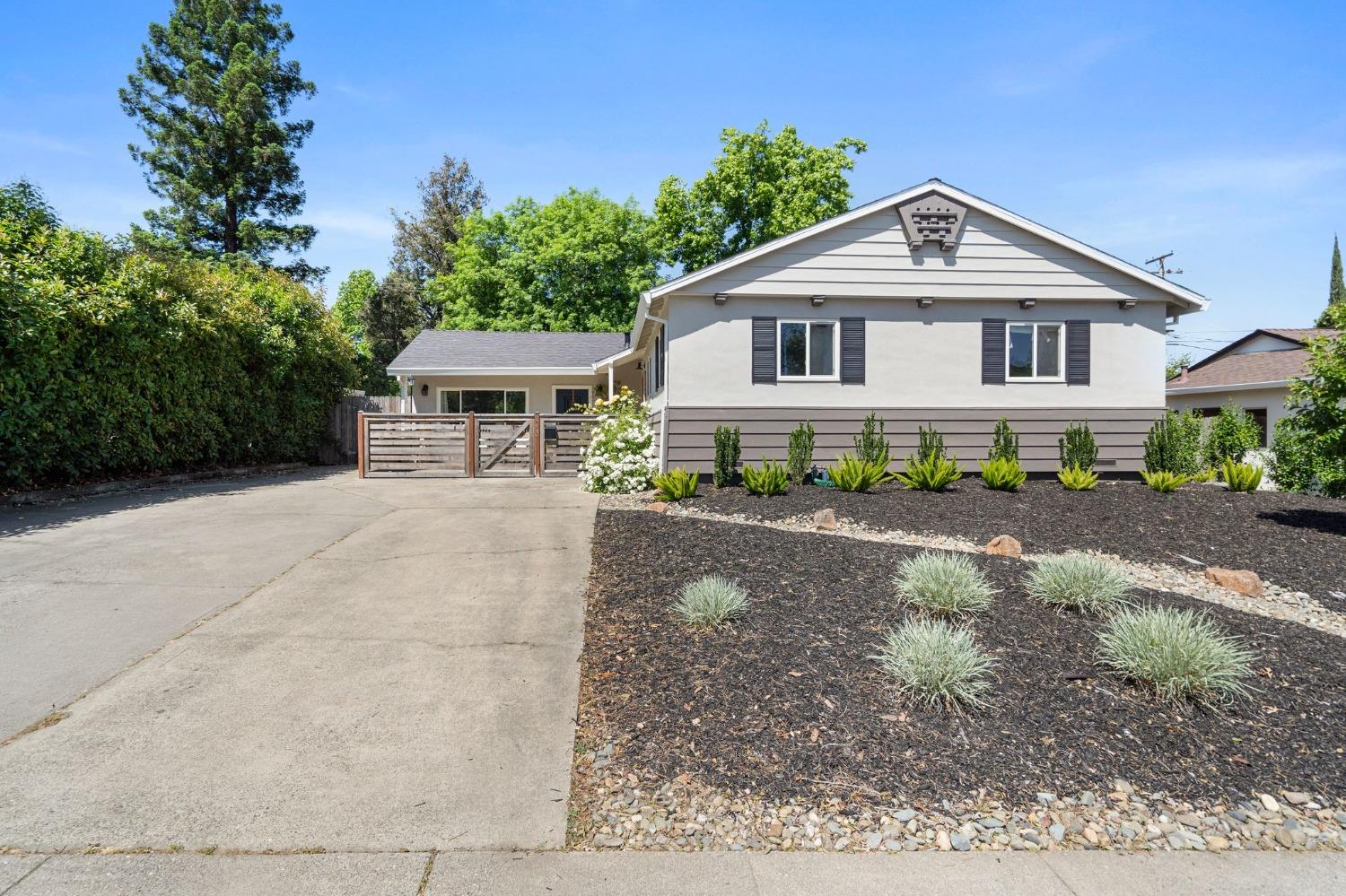 Photo of 5055 Kahn St in Carmichael, CA