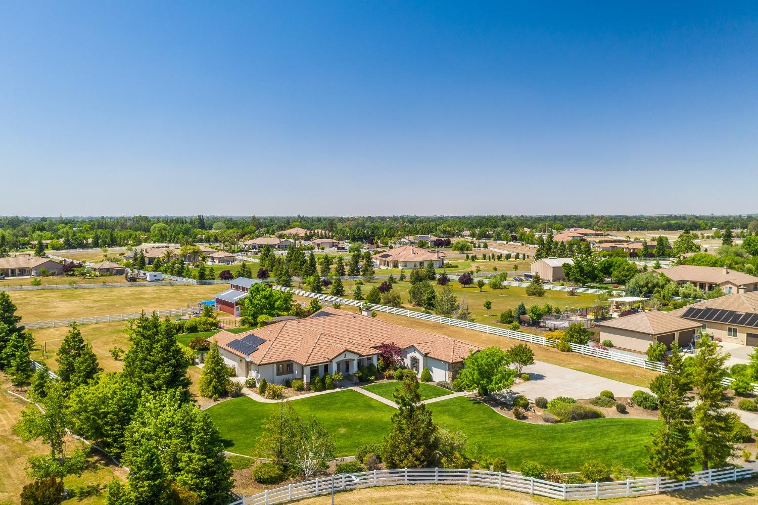 Photo of 9340 Starting Gate Ct in Wilton, CA