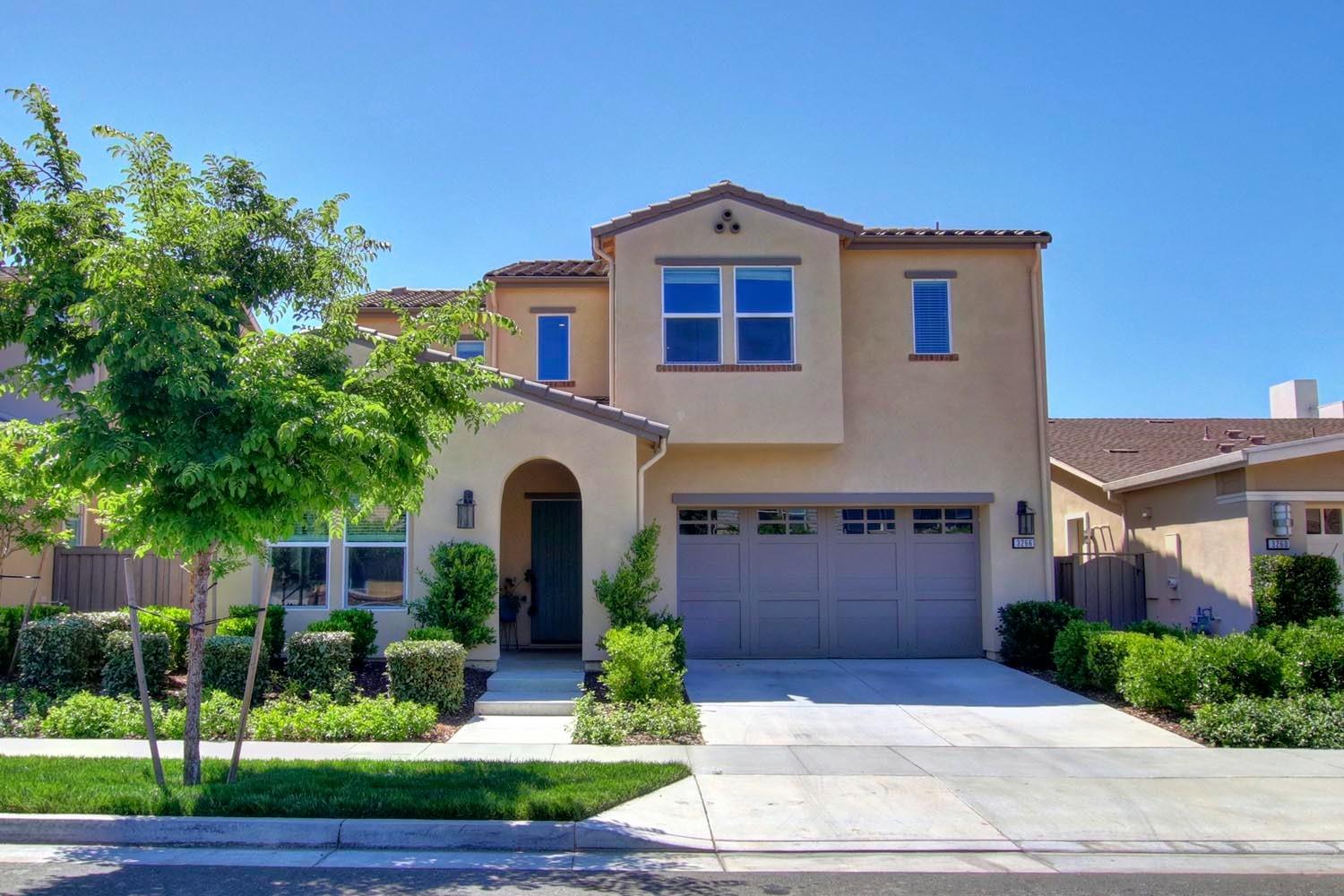 Photo of 3266 Forney Wy in Sacramento, CA