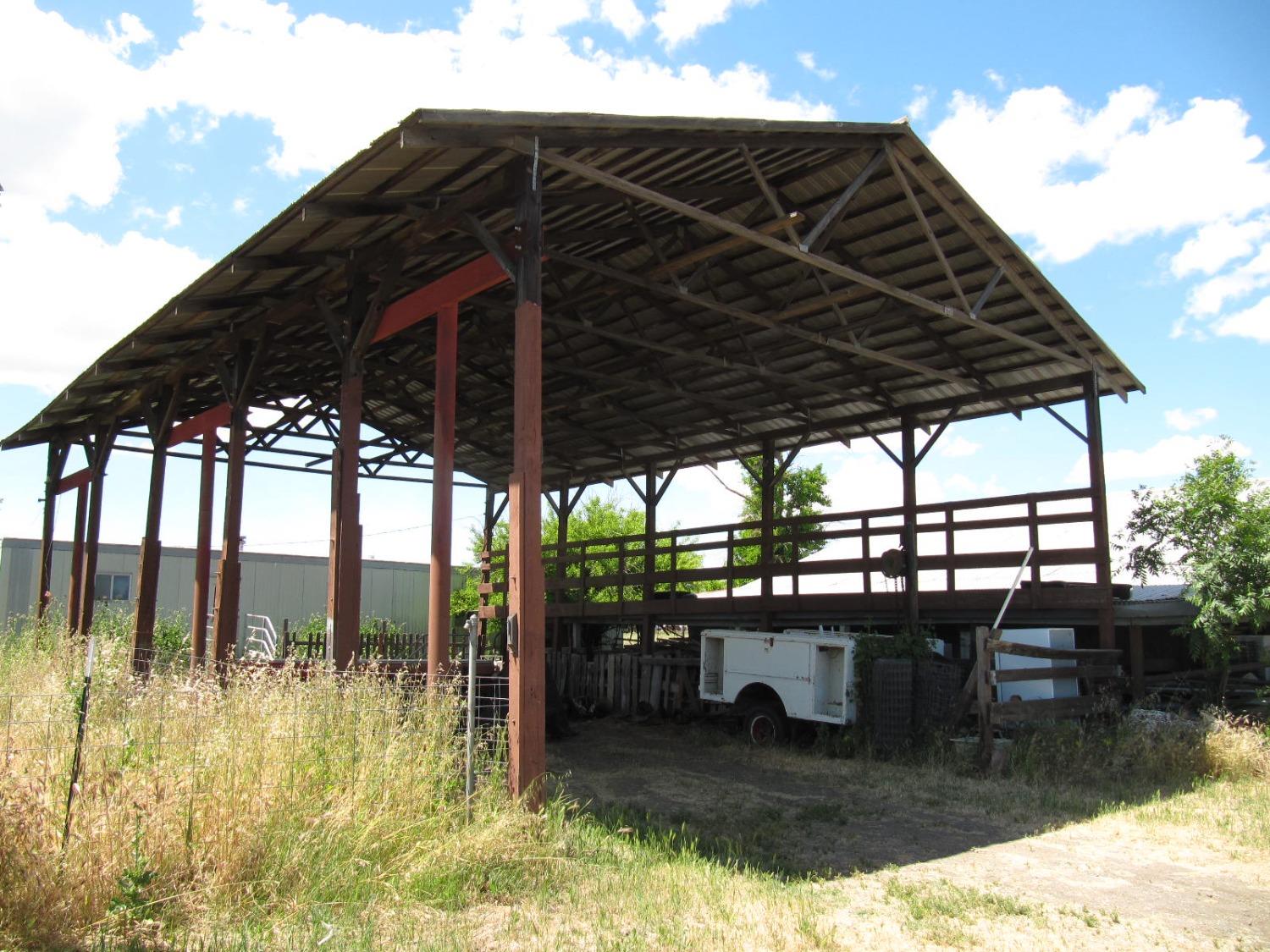 Photo of 27170 Hwy 16 in Esparto, CA