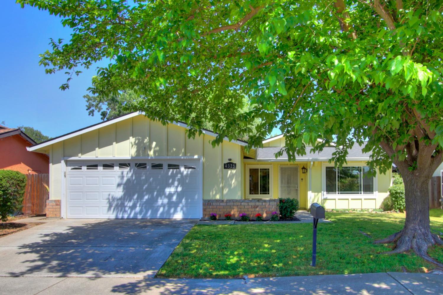 Photo of 4325 Leafmont Wy in Sacramento, CA