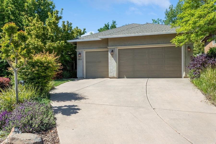 Photo of 11808 Kemper Oaks Ct in Auburn, CA