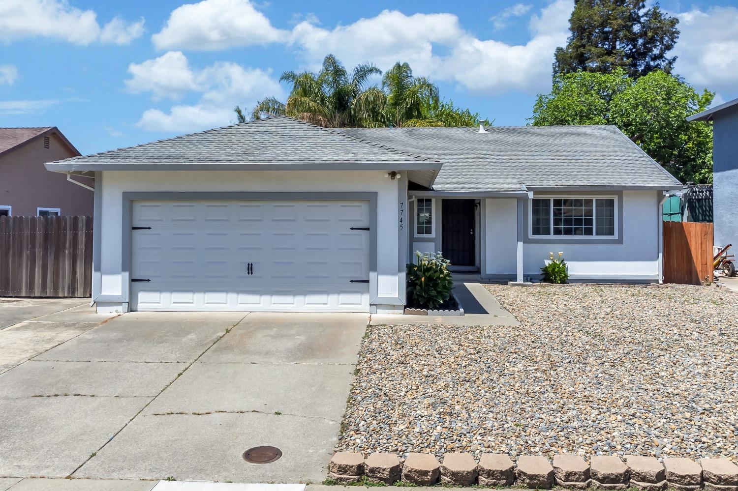 Photo of 7745 Goldfinch Wy in Antelope, CA