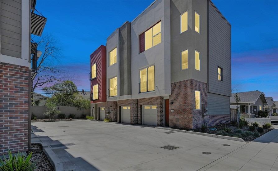 Photo of 3332 S St in Sacramento, CA
