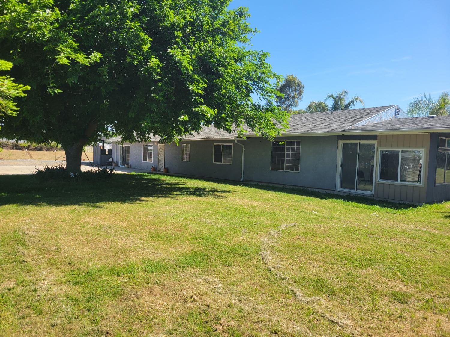 26154 N State Route 99 E Frontage Road, Acampo, CA 95220