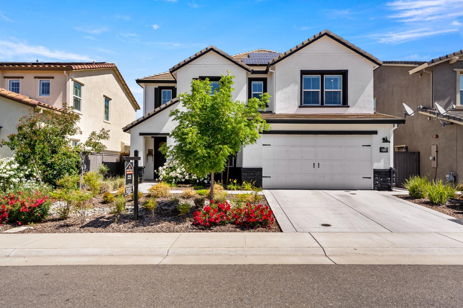 Detail Gallery Image 1 of 1 For 2713 Chuckwagon Ln, Rocklin,  CA 95765 - 4 Beds | 3 Baths