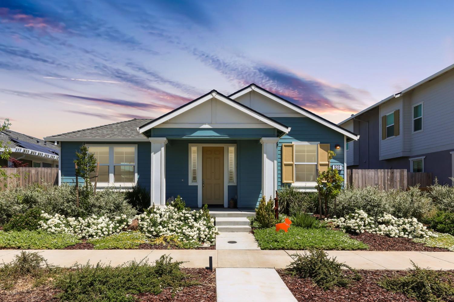 Photo of 959 Wyatt Ln in Winters, CA