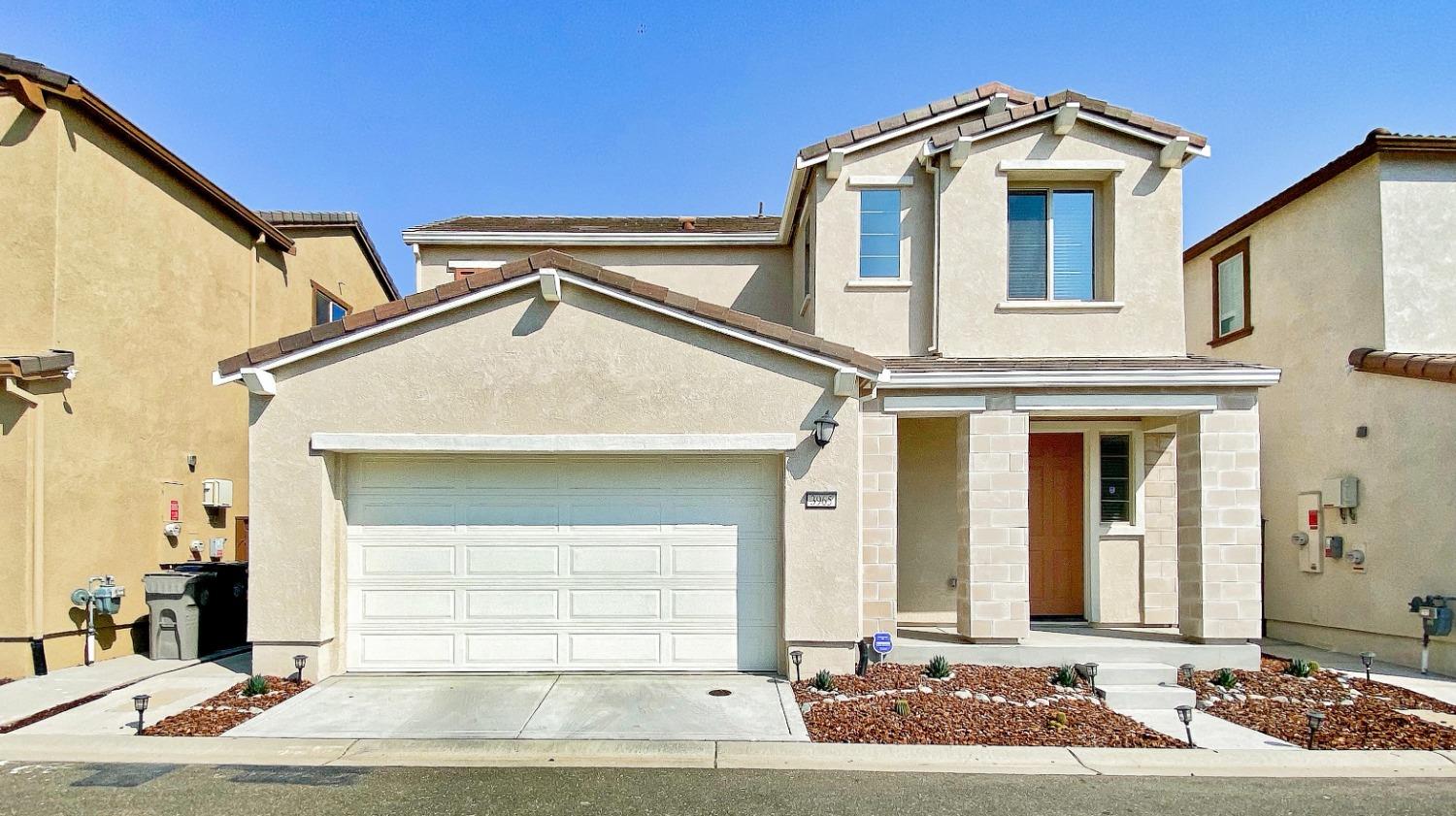 Photo of 3965 Po River Wy in Sacramento, CA