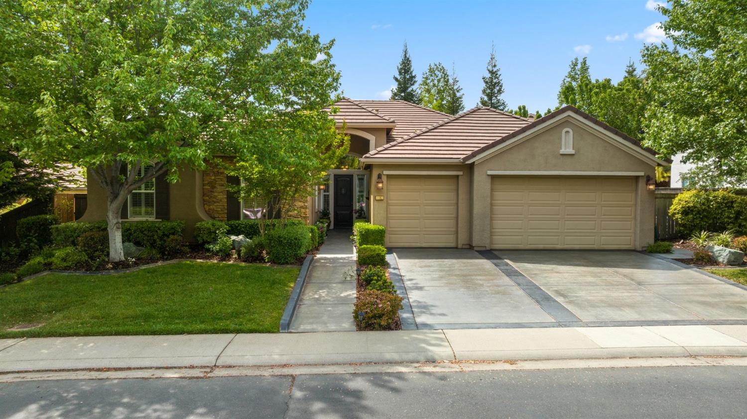 Photo of 1132 Venezia Dr in El Dorado Hills, CA