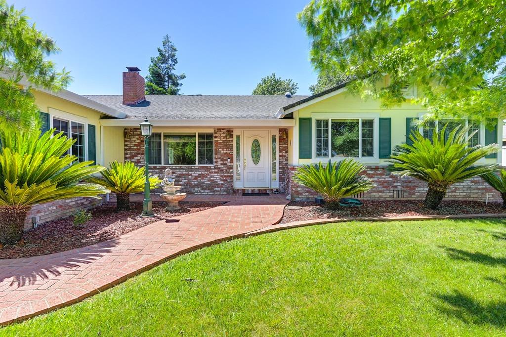 Photo of 8940 Leedy Ln in Fair Oaks, CA