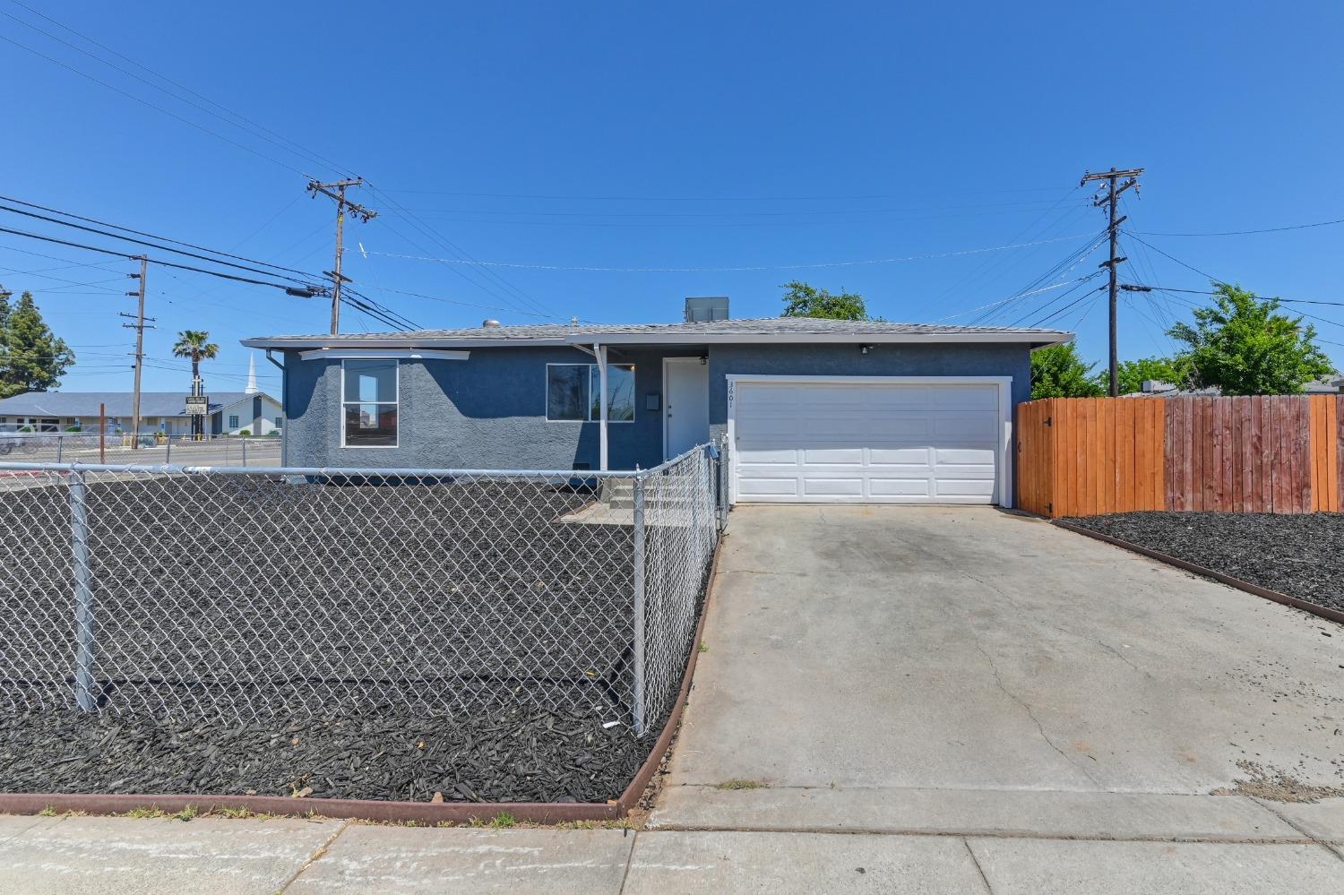 Photo of 3601 Don Julio Blvd in North Highlands, CA