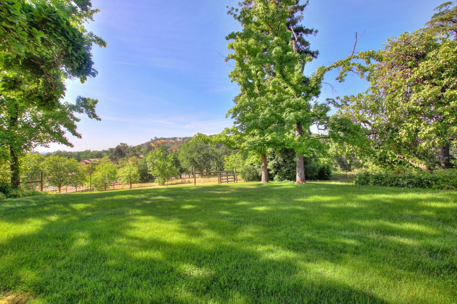 Photo of 3915 Valley Quail Dr in Loomis, CA