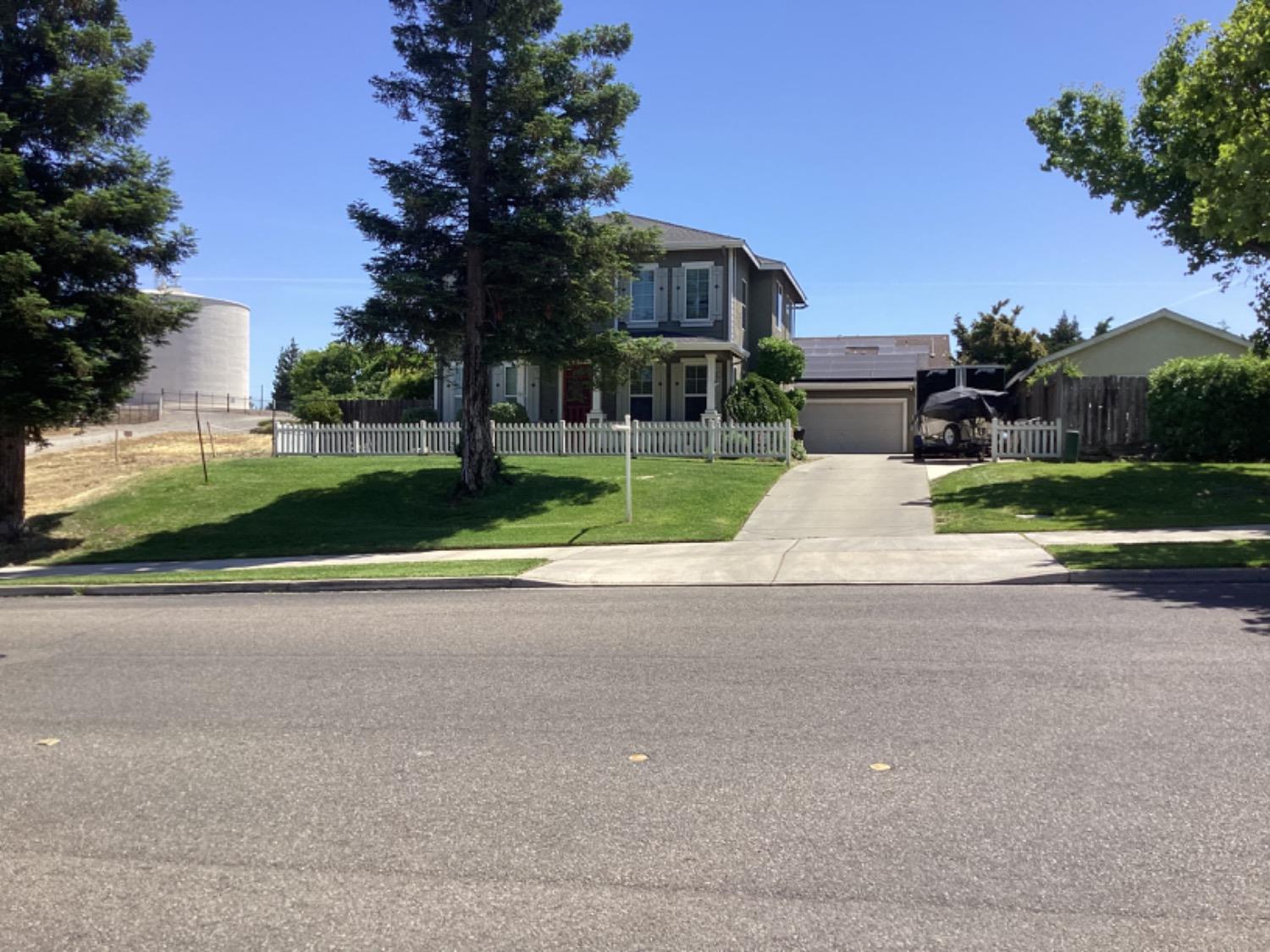 751 Valley View Drive, Oakdale, CA 95361