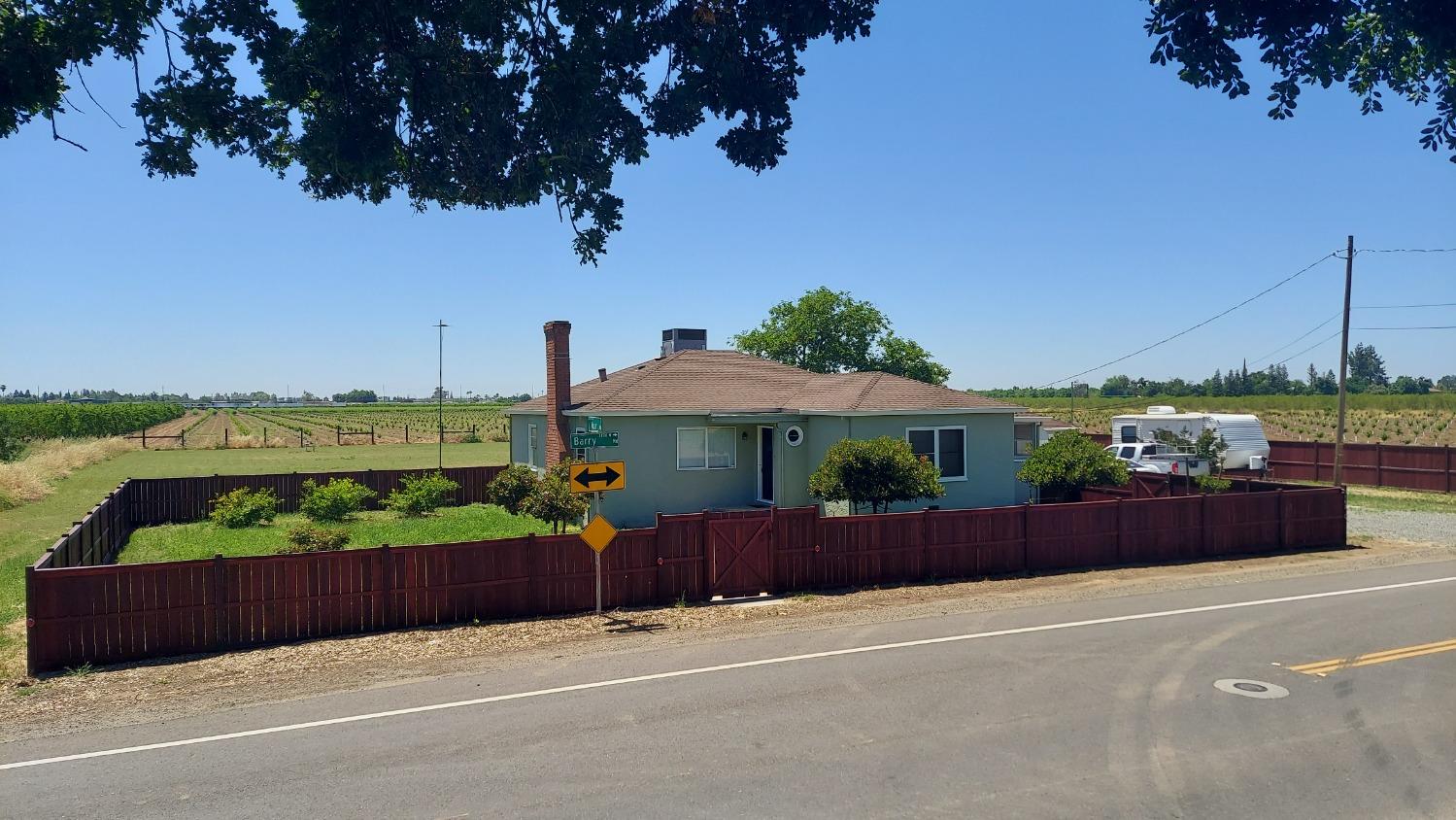 Photo of 1102 Barry Rd in Yuba City, CA