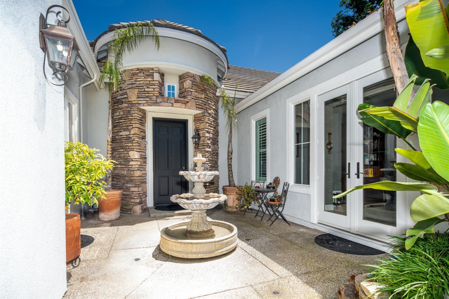 Photo of 1510 Freswick Dr in Folsom, CA