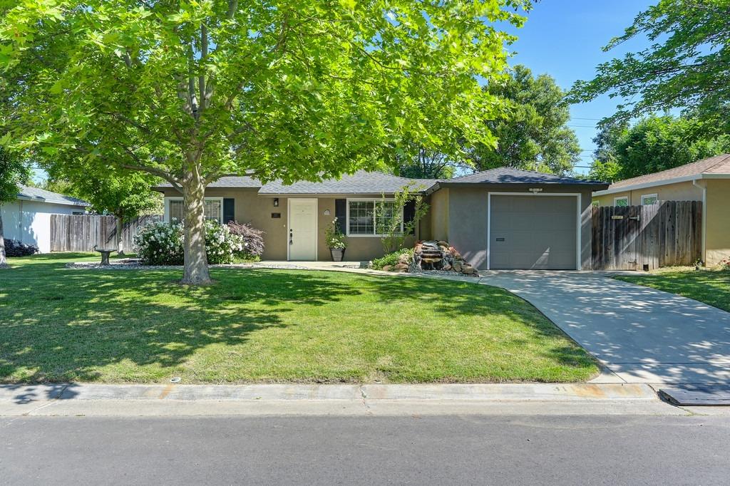 Photo of 3117 Hempstead Rd in Sacramento, CA
