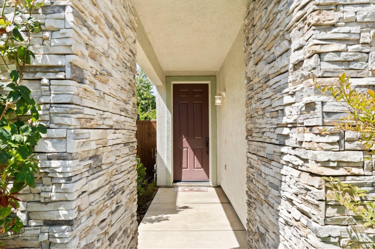 Detail Gallery Image 5 of 39 For 8133 Shay Circle, Stockton,  CA 95212 - 4 Beds | 2/1 Baths