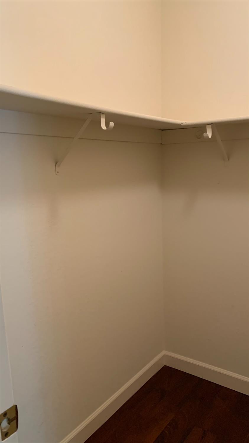 Photo #18: 223045936 Listing: Photo #18