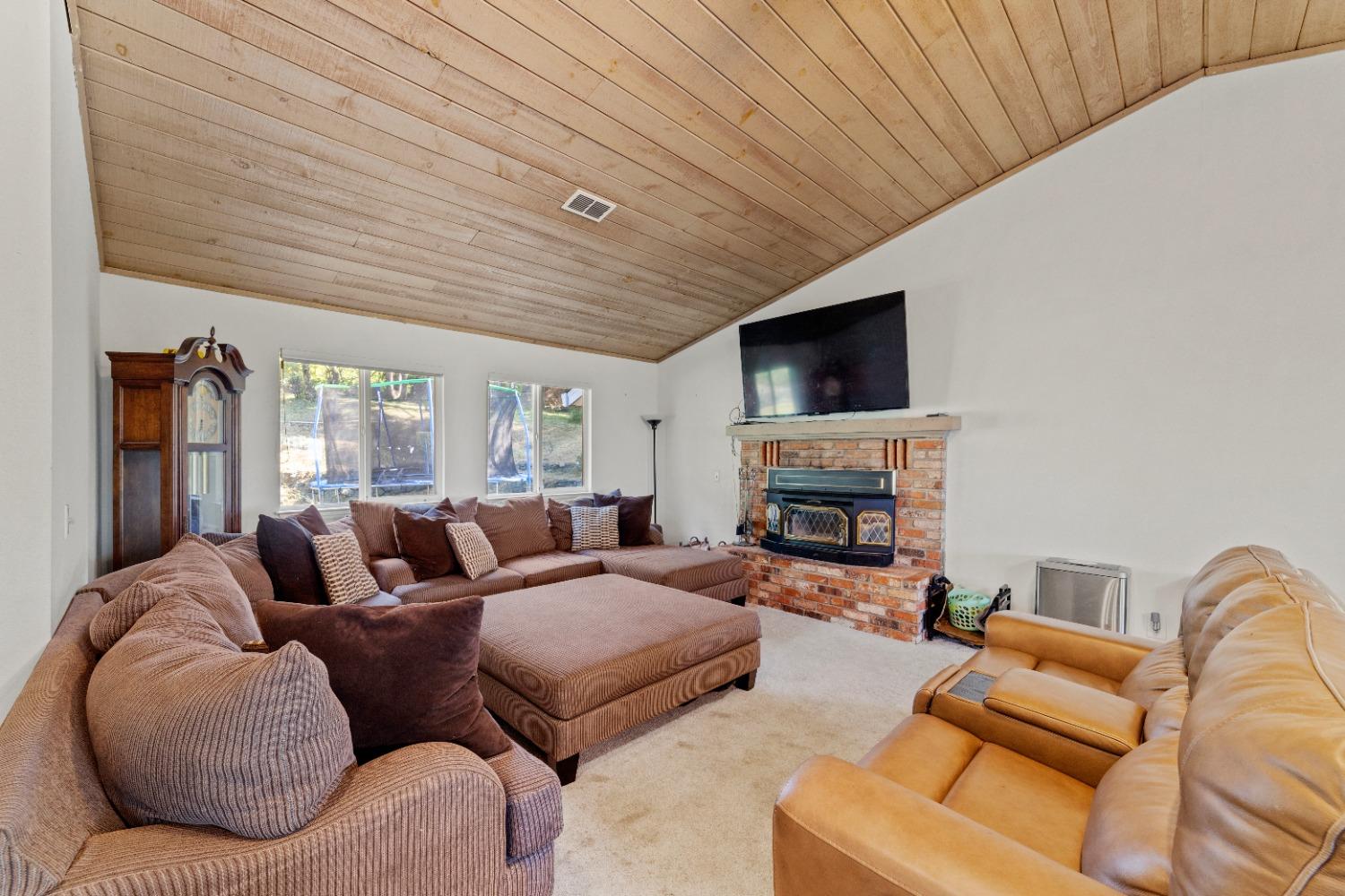 Detail Gallery Image 15 of 90 For 14986 Indian Springs Rd, Penn Valley,  CA 95946 - 3 Beds | 2 Baths