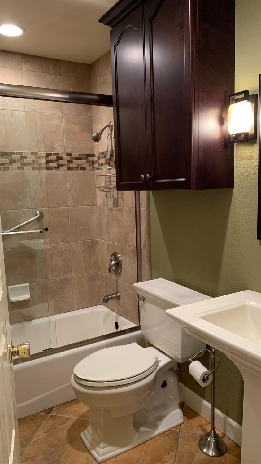 Photo #21: 223045936 Listing: Photo #21