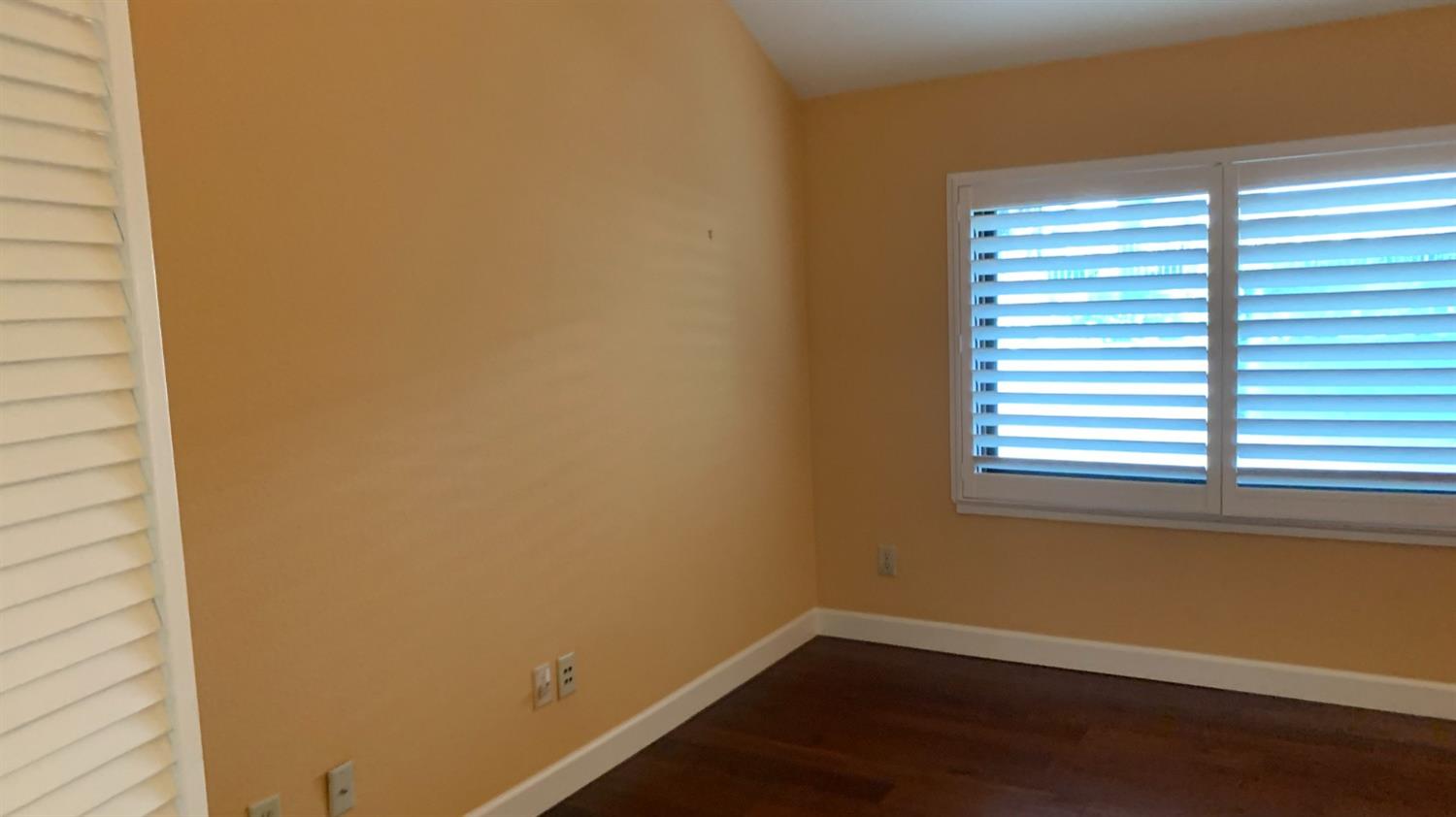 Photo #14: 223045936 Listing: Photo #14