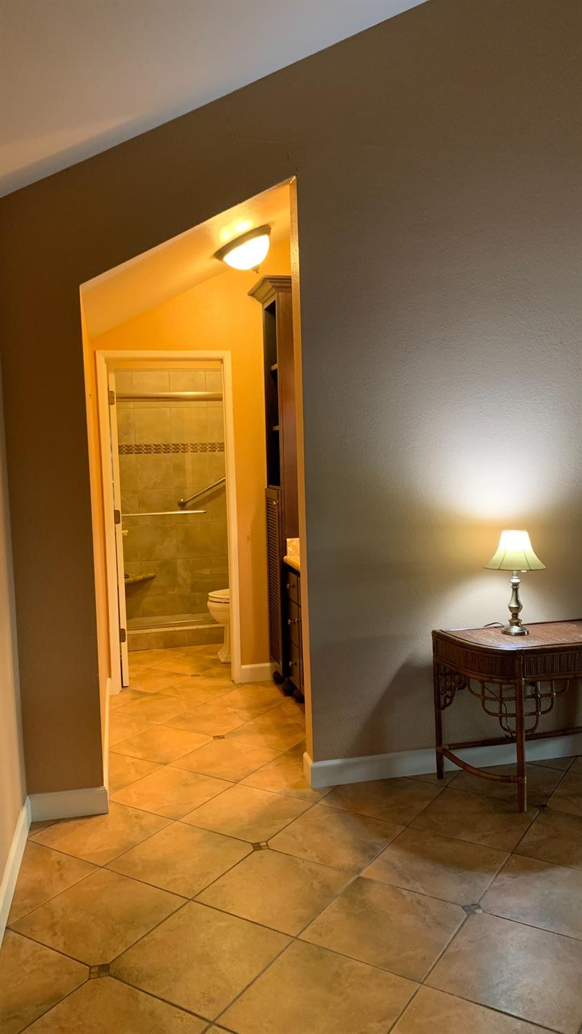 Photo #28: 223045936 Listing: Photo #28
