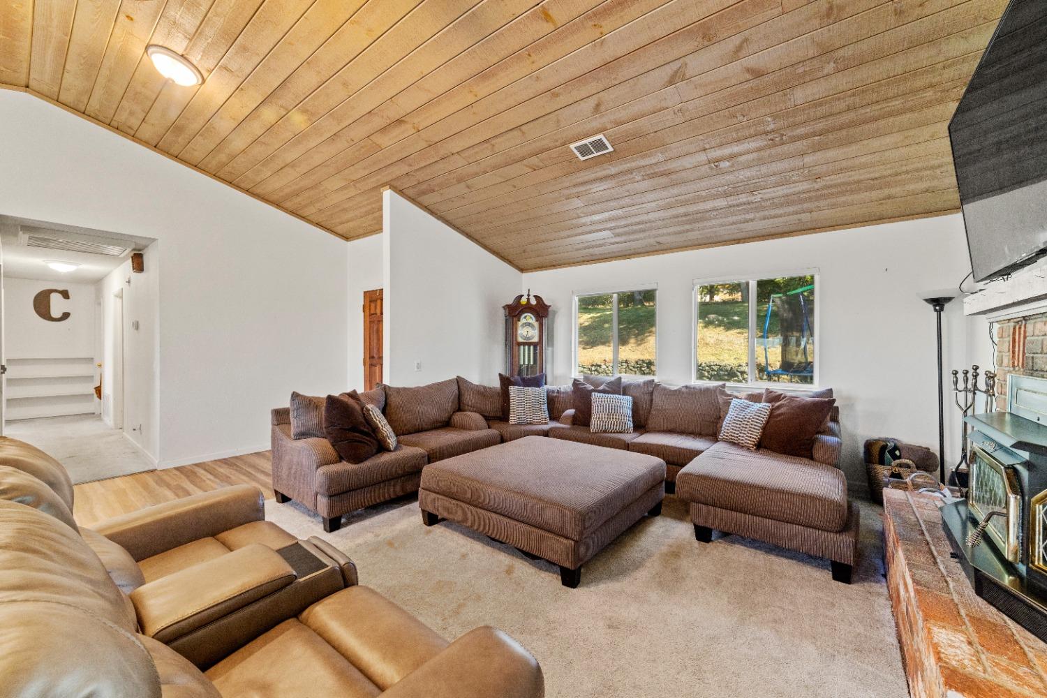 Detail Gallery Image 16 of 90 For 14986 Indian Springs Rd, Penn Valley,  CA 95946 - 3 Beds | 2 Baths