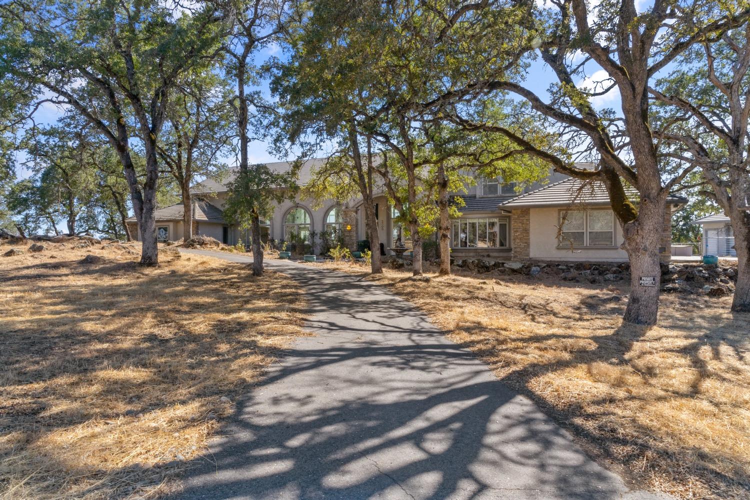 Photo of 3300 Diablo Trl in El Dorado Hills, CA