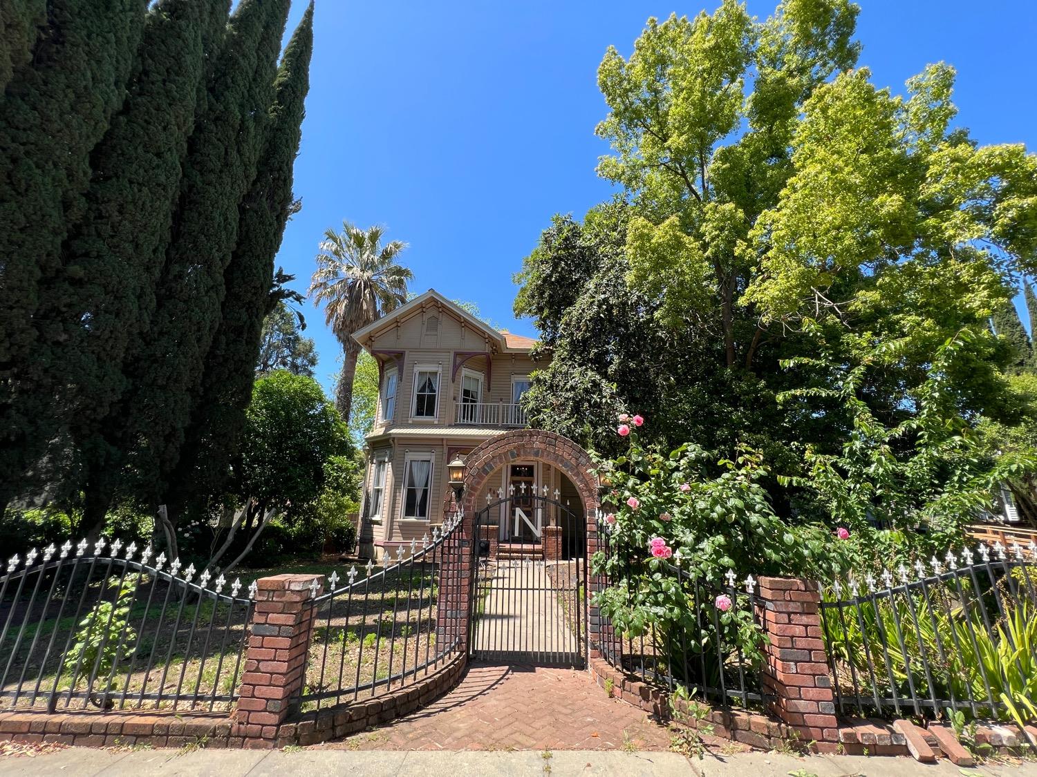 Photo of 622 H St in Marysville, CA