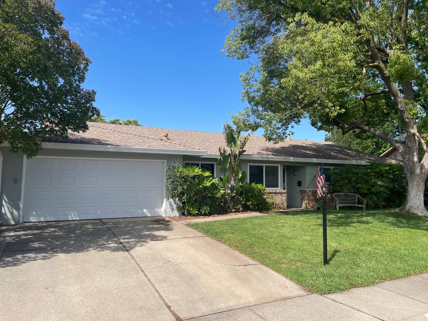 Photo of 9648 La Nuez Dr in Elk Grove, CA