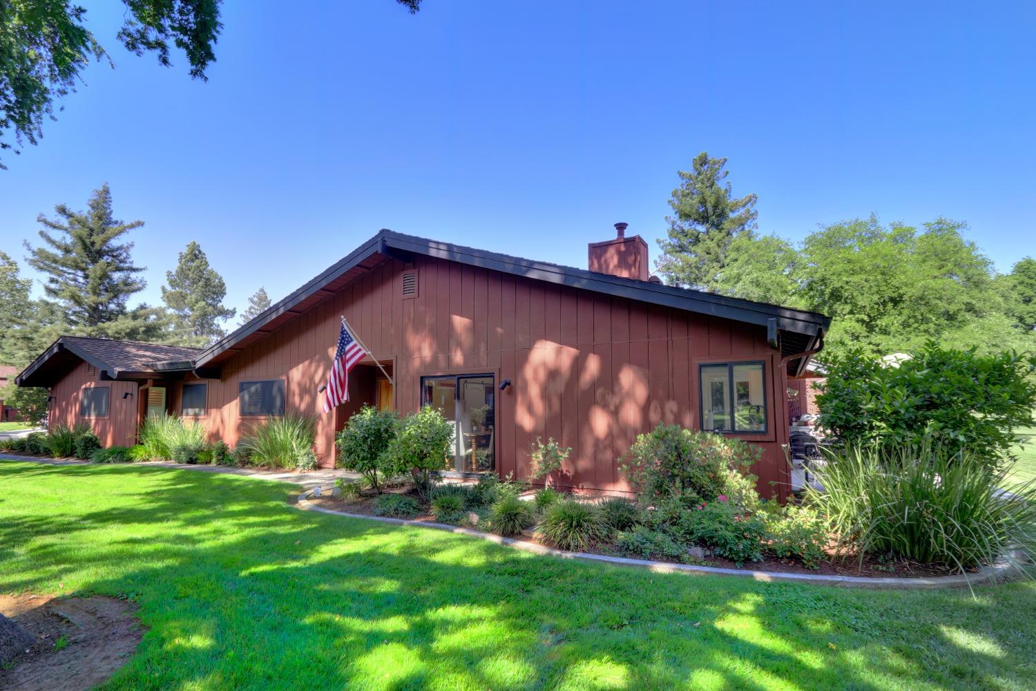 Photo of 44753 Garden Ct in El Macero, CA