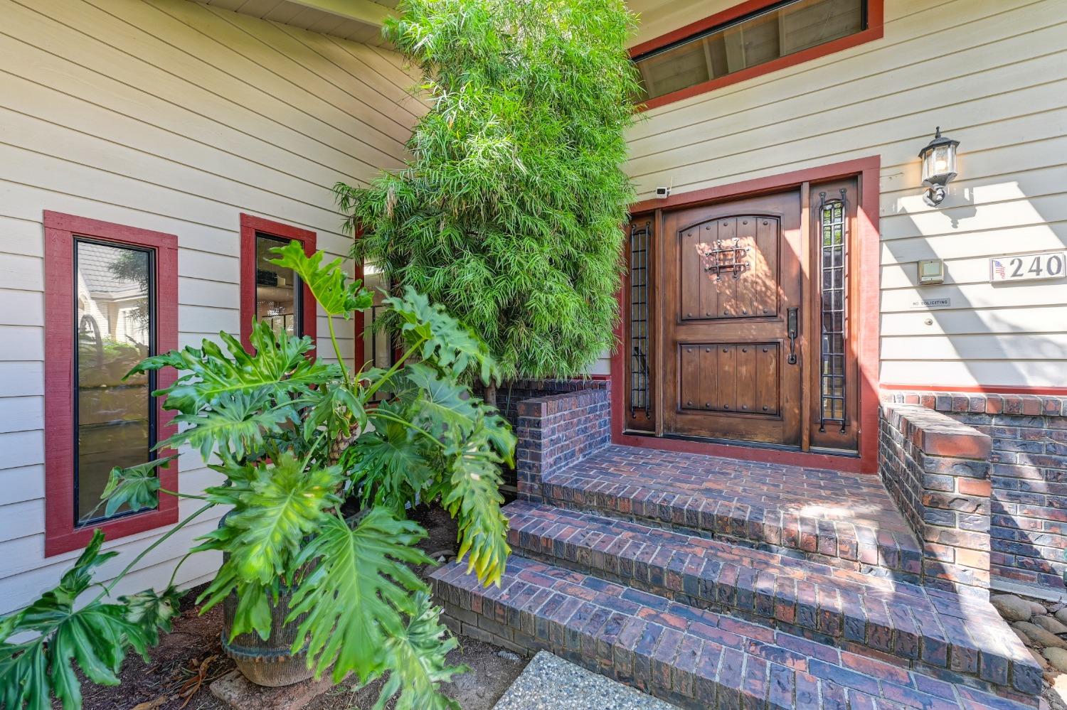Photo of 240 River Ridge Wy in Folsom, CA