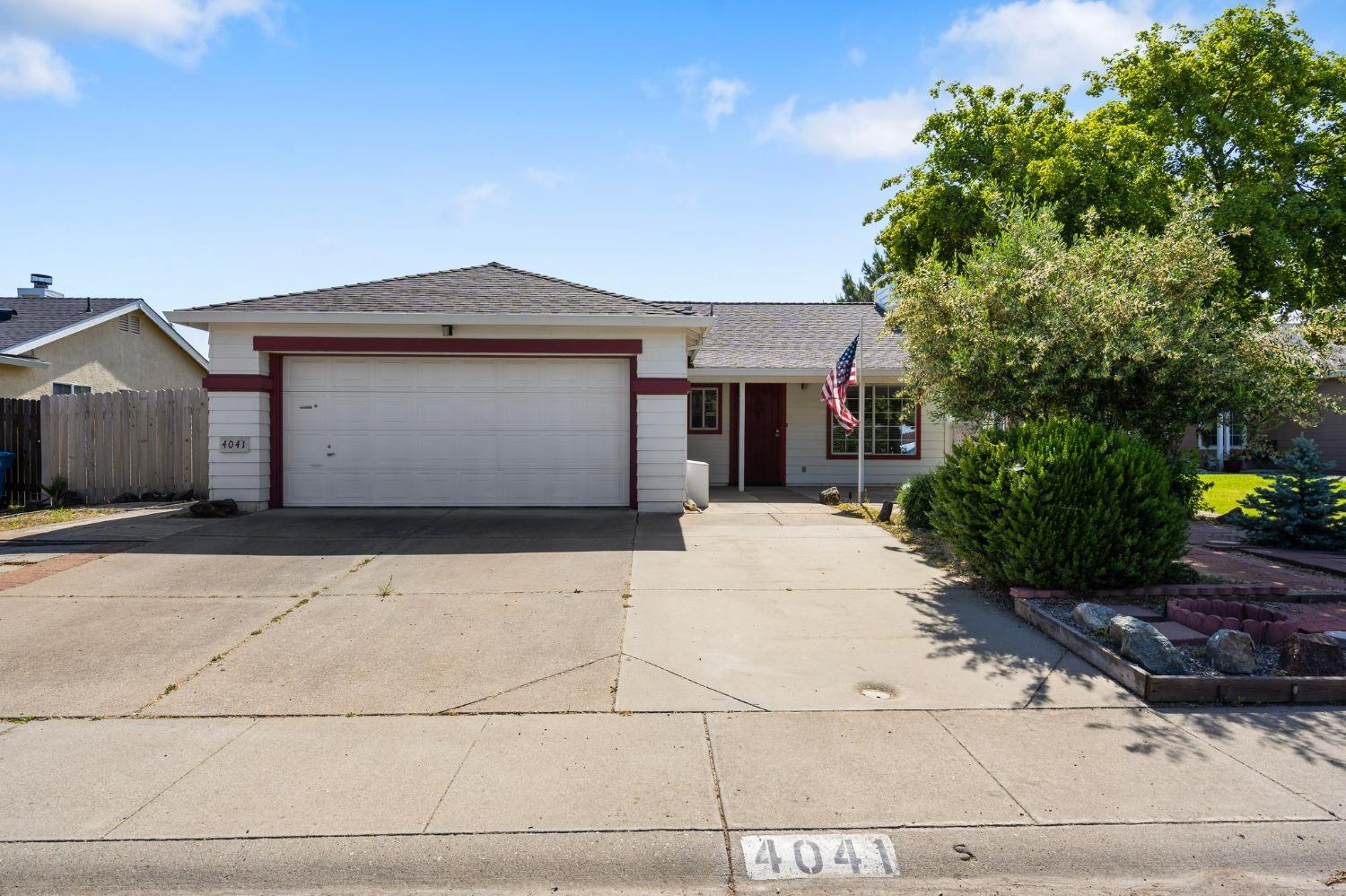 Photo of 4041 Deaton Dr in Olivehurst, CA