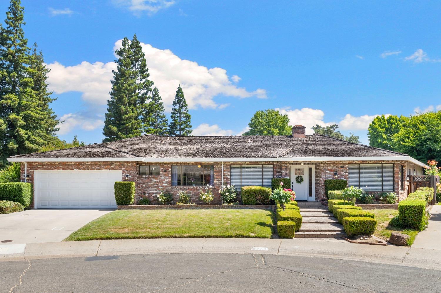 Photo of 2279 University Ave in Sacramento, CA