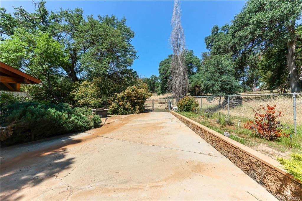 Lakeview Drive, Mariposa, California image 6