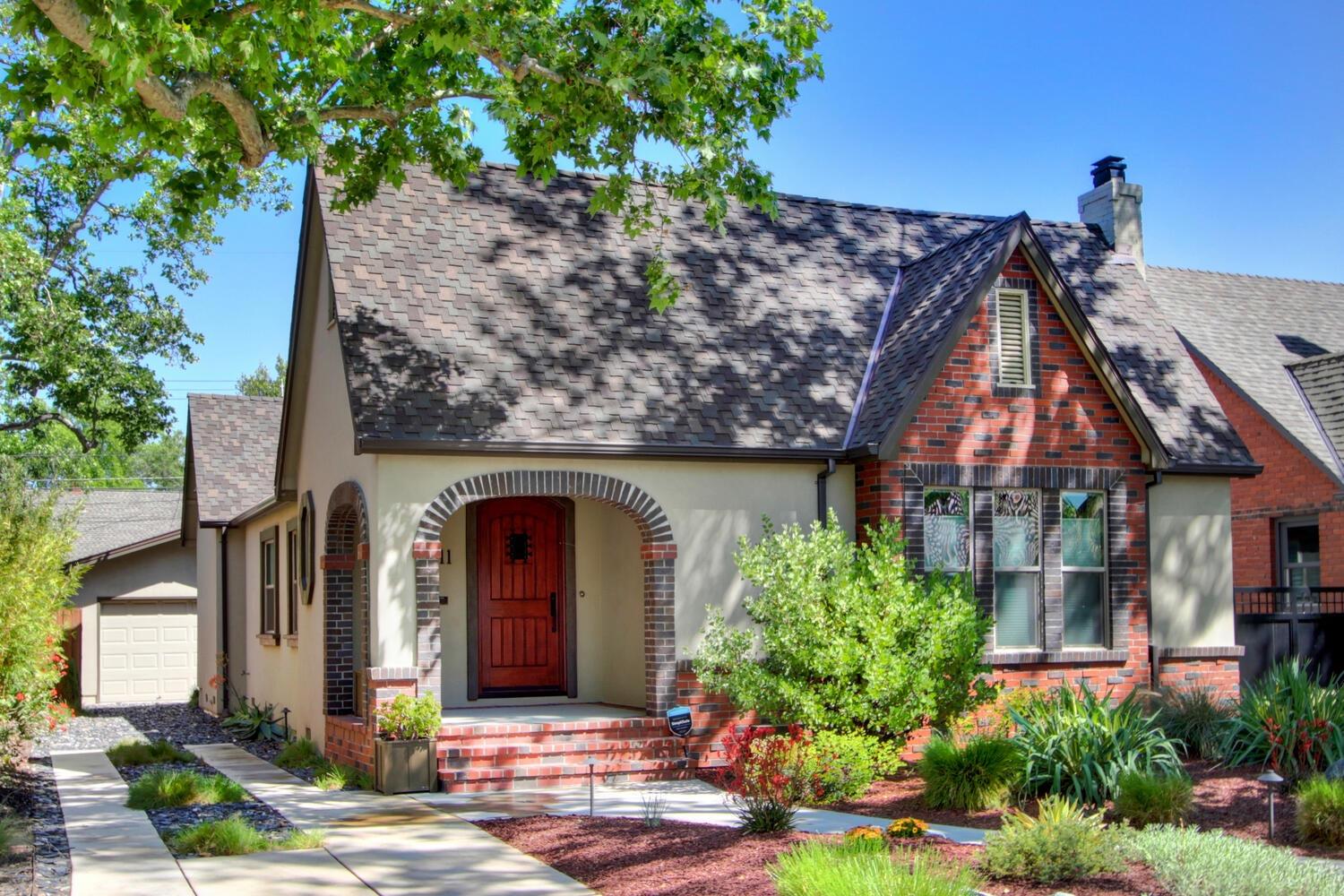 Photo of 711 48th St in Sacramento, CA